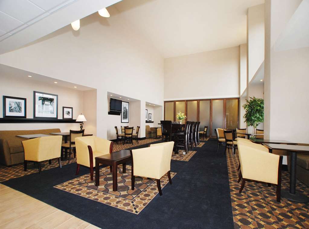 Hampton Inn & Suites Childress Restoran gambar